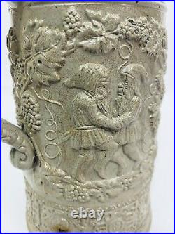 Antique German Beer Stein KING GAMBRINUS & GNOMES in high relief 1L BE HAPPY